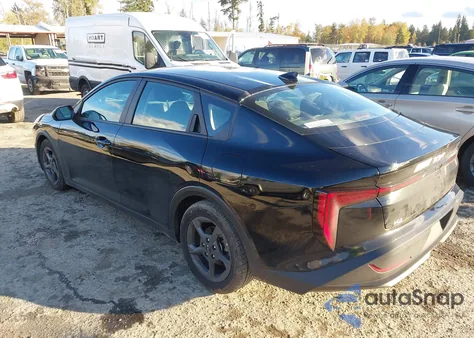 2025 Kia K4 Lxs z USA, uszkodzony, nr VIN 3KPFT4DE8SE015807